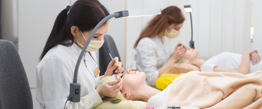 Working in a lash salon Vs. Starting your lash business